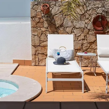 With Pool And Sea Views In Porto De Mos